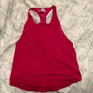 Dark pink tank top for workouts